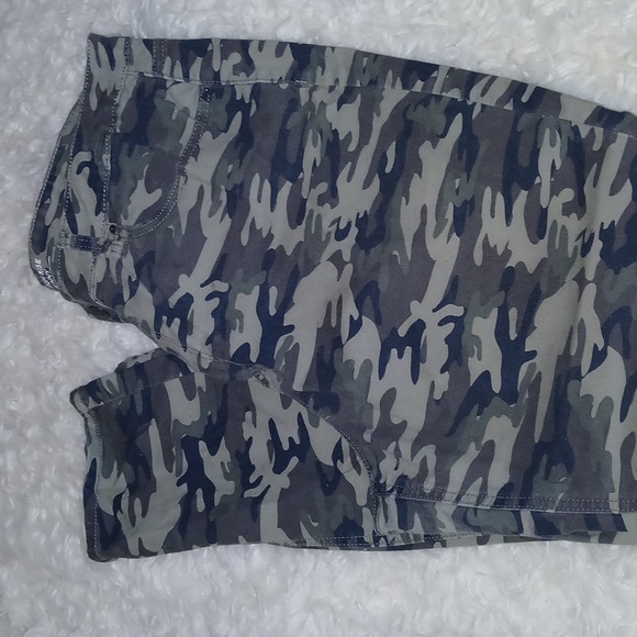 Camo High Rise Skinny - Picture 2 of 5